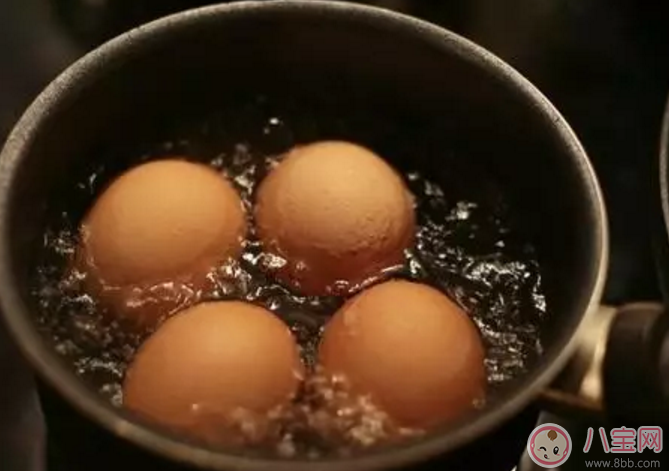 宝宝辅食鸡蛋过敏症状 宝宝吃鸡蛋辅食过敏