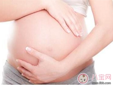 准妈妈摸肚子胎教详解 孕妇常摸肚子易致胎