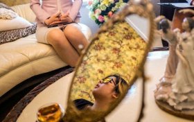 妈妈很支撑我女孩13岁开端整容3年花费百万整了60屡次